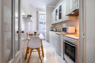Gallery image of Porto Cedofeita Apartment in Porto