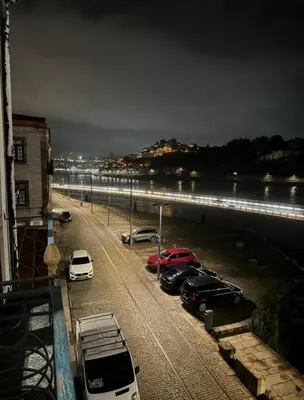 a clean and safe logo with a person in the middle at Luxury stay Premium Douro River & Sunset views in Porto