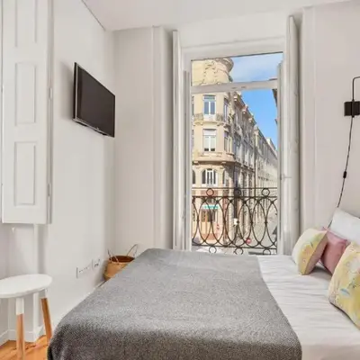Host Wise - Lovely Shinny Flats with Balcony - Clerigos