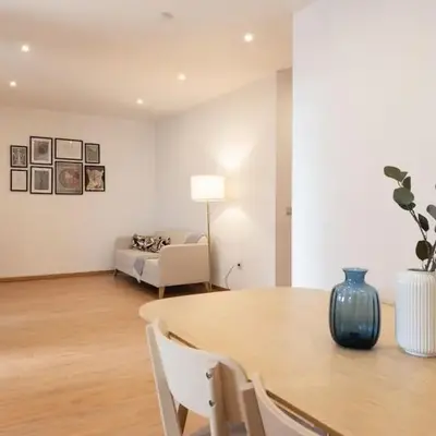 GuestReady - Warm and Inviting flat with balcony