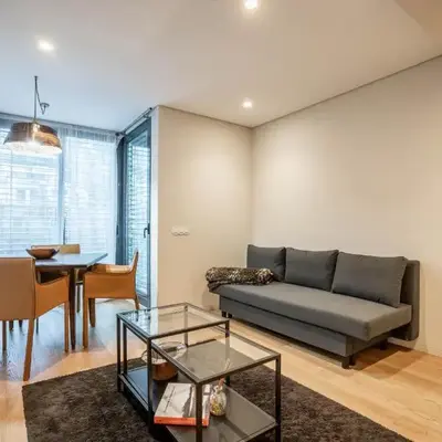 Primrose 1BR Delight w Parking by LovelyStay