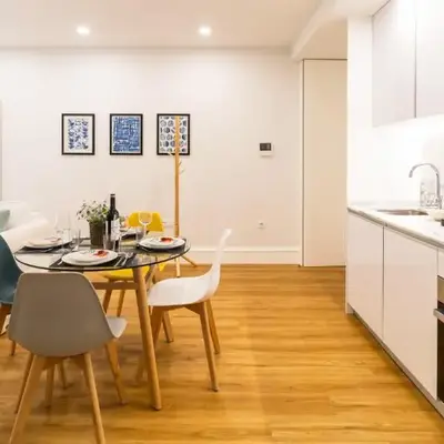 Porto River Flat w/ Patio by LovelyStay