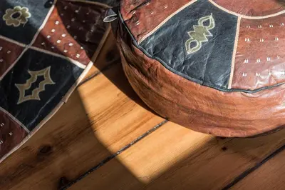 a wooden bowl sitting on top of a wooden table at GuestReady - Prince's Palace - HighLife in Porto
