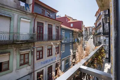 a view of a city street with buildings at Smartr Porto Reis de Gaia & Spa in Vila Nova de Gaia