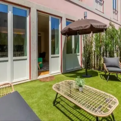 Pink Lux Apartments