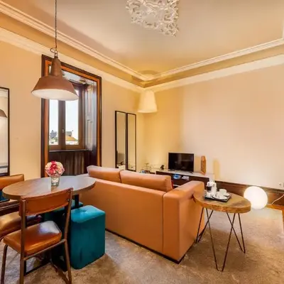 Central Porto Stay with Balcony