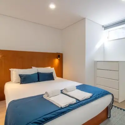 Quiet Duplex w Patio in Lapa by LovelyStay