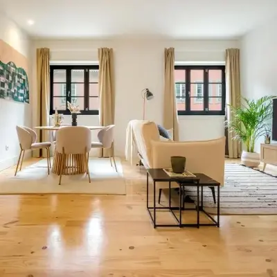 Art Deco 13 Luxury 2BR Apartment Downtown Metro AC
