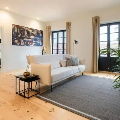 Art Deco 33 Luxury 2BR Apartment Downtown Metro AC