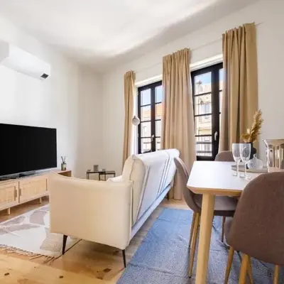 Art Deco 31 Luxury 2BR Apartment Downtown Metro AC