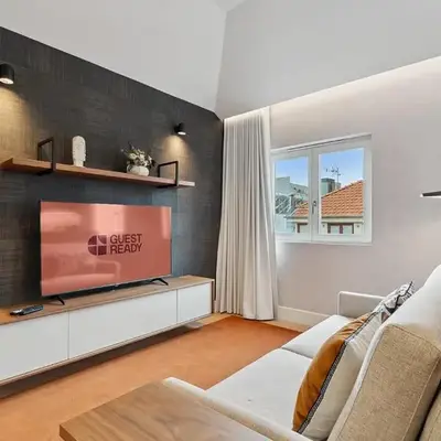 GuestReady - Stylish base steps from attractions