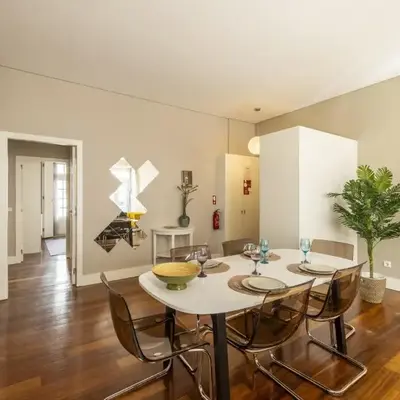Cardosas Square Living