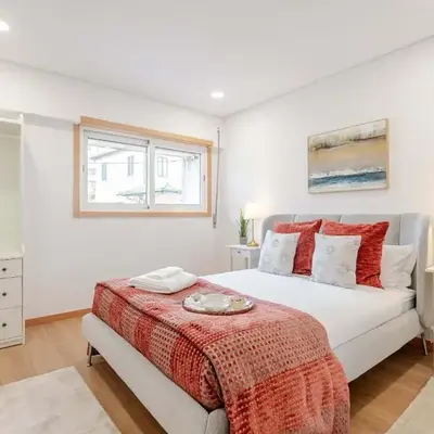 Bright & Cozy Apartment by HostWise