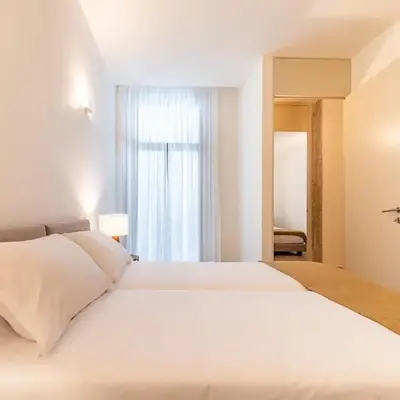Bonjardim Suites