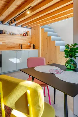 an alleyway between two buildings on a city street at Kleine's House in Porto - Mezzanine Boavista in Porto
