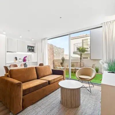 Stay Bonjardim - Modern Garden Duplex N