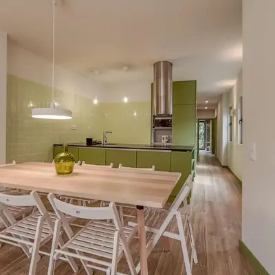 Travel and Live Apartments