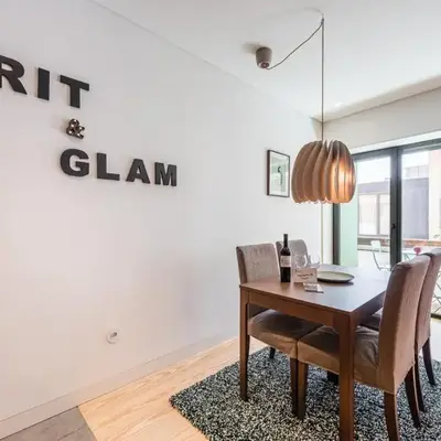 GuestReady - Grit & Glam