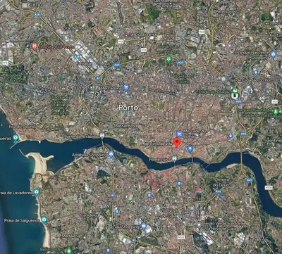 a map of the city of paris and a river at GET a train and city view in Porto