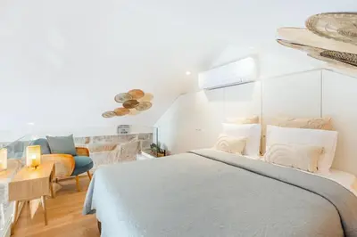 a screenshot of a presentation of different things to know at Porto Loft Living in Porto