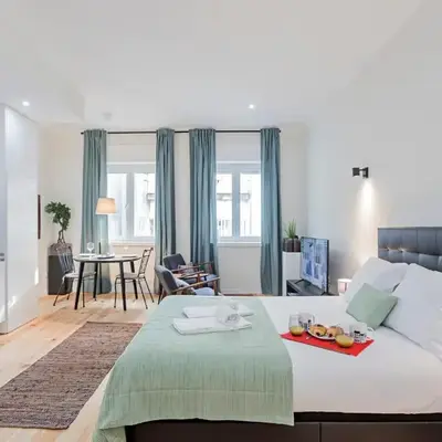 150 Rivoli Apartments by LovelyStay