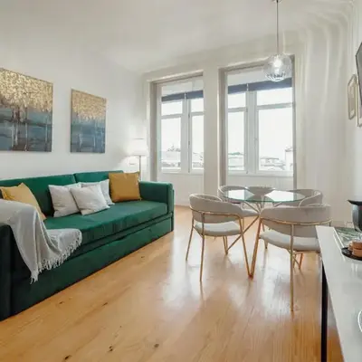 Downtown Premium Apartment by Vacationy